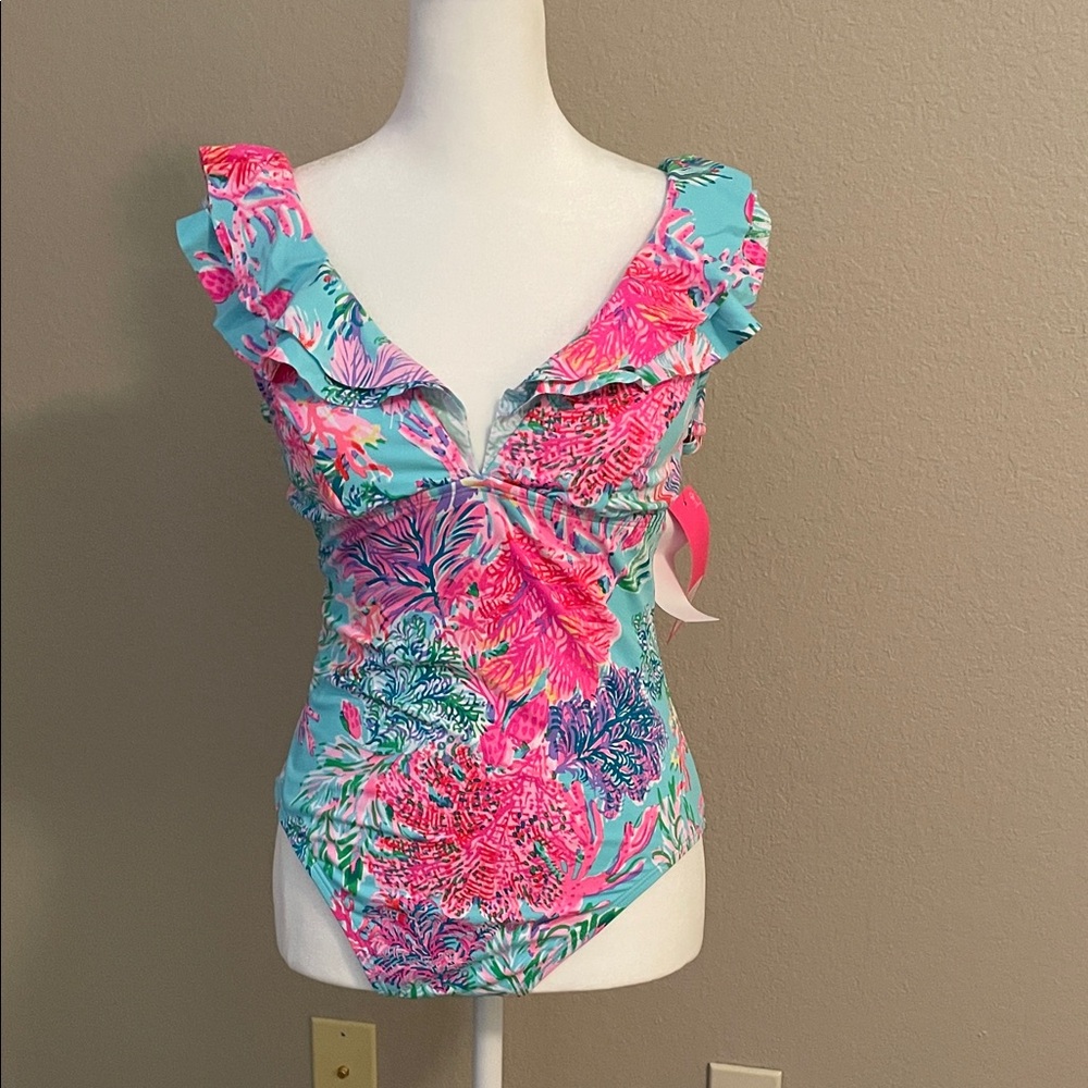 NWT Lilly pulitizer huey Ruffle Women's one piece swim suit